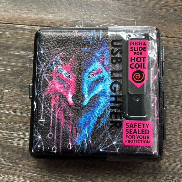 Smokezilla USB Cigarette light/case,push/slide 4 hot coil, “Wolf” logo - Picture 1 of 7
